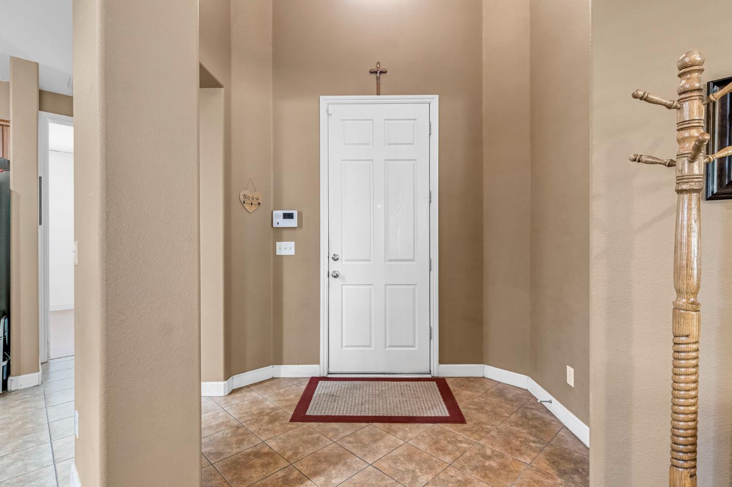 4203 N Bain Ave, Fresno, CA 93722