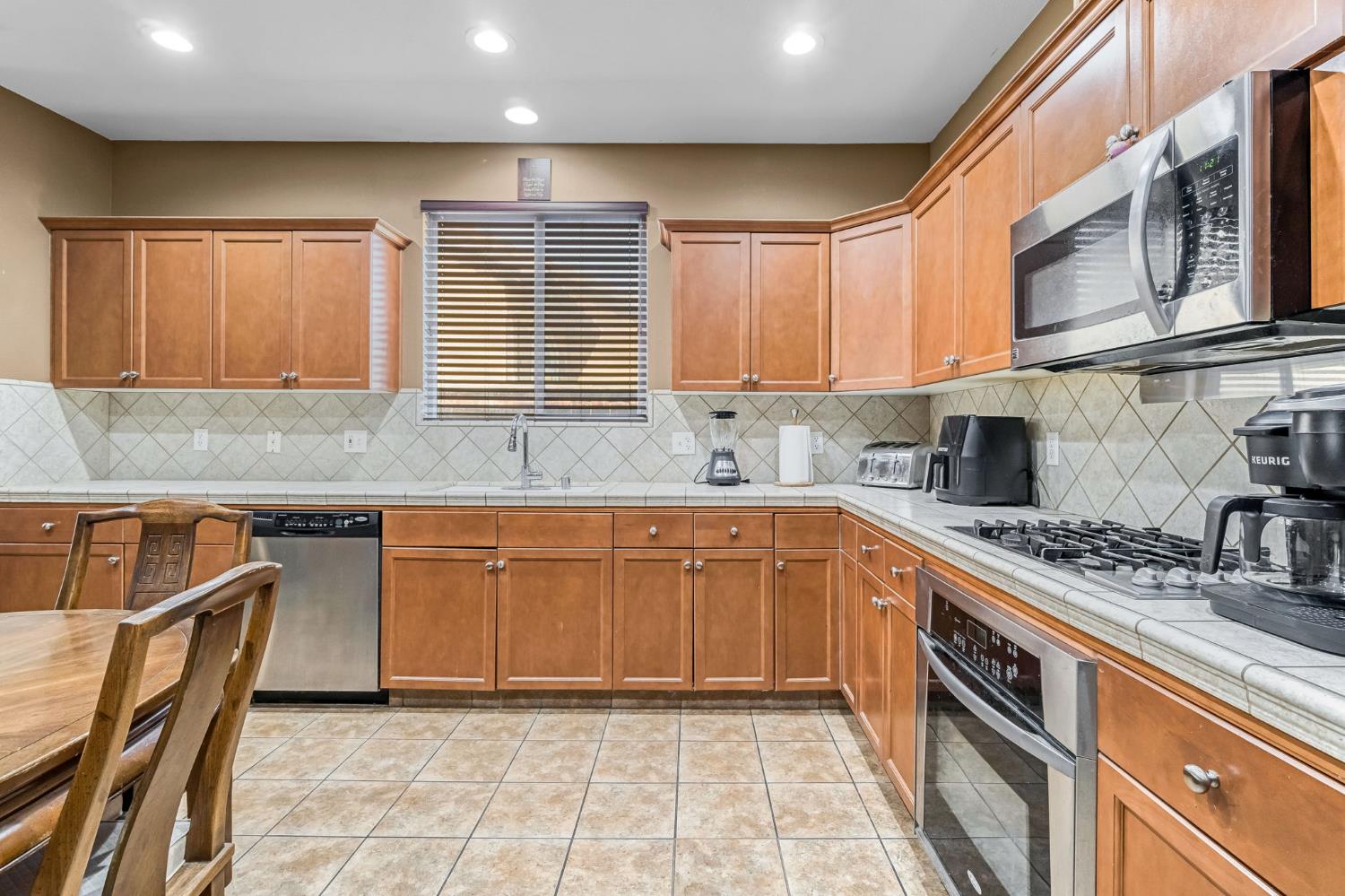 4203 N Bain Ave, Fresno, CA 93722