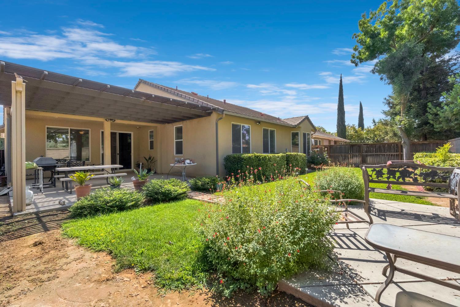 4203 N Bain Ave, Fresno, CA 93722