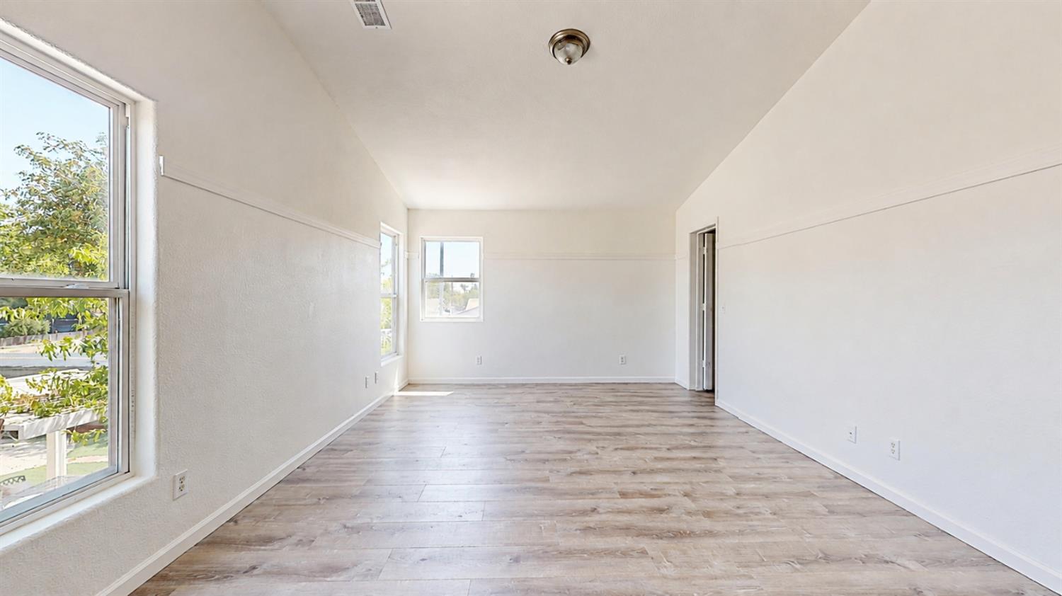 736 Morris, Madera, CA 93637
