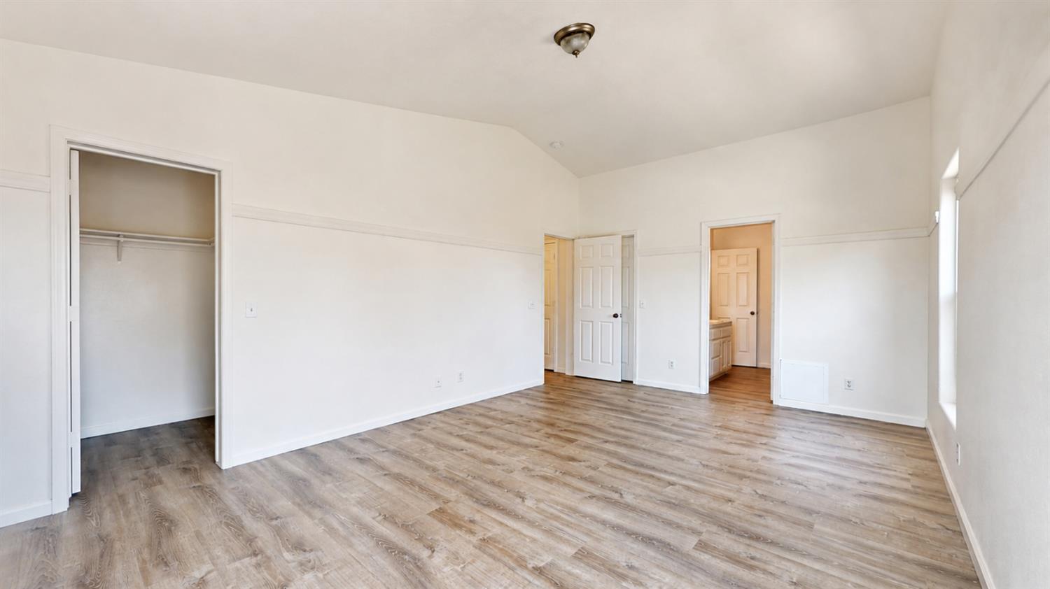 736 Morris, Madera, CA 93637