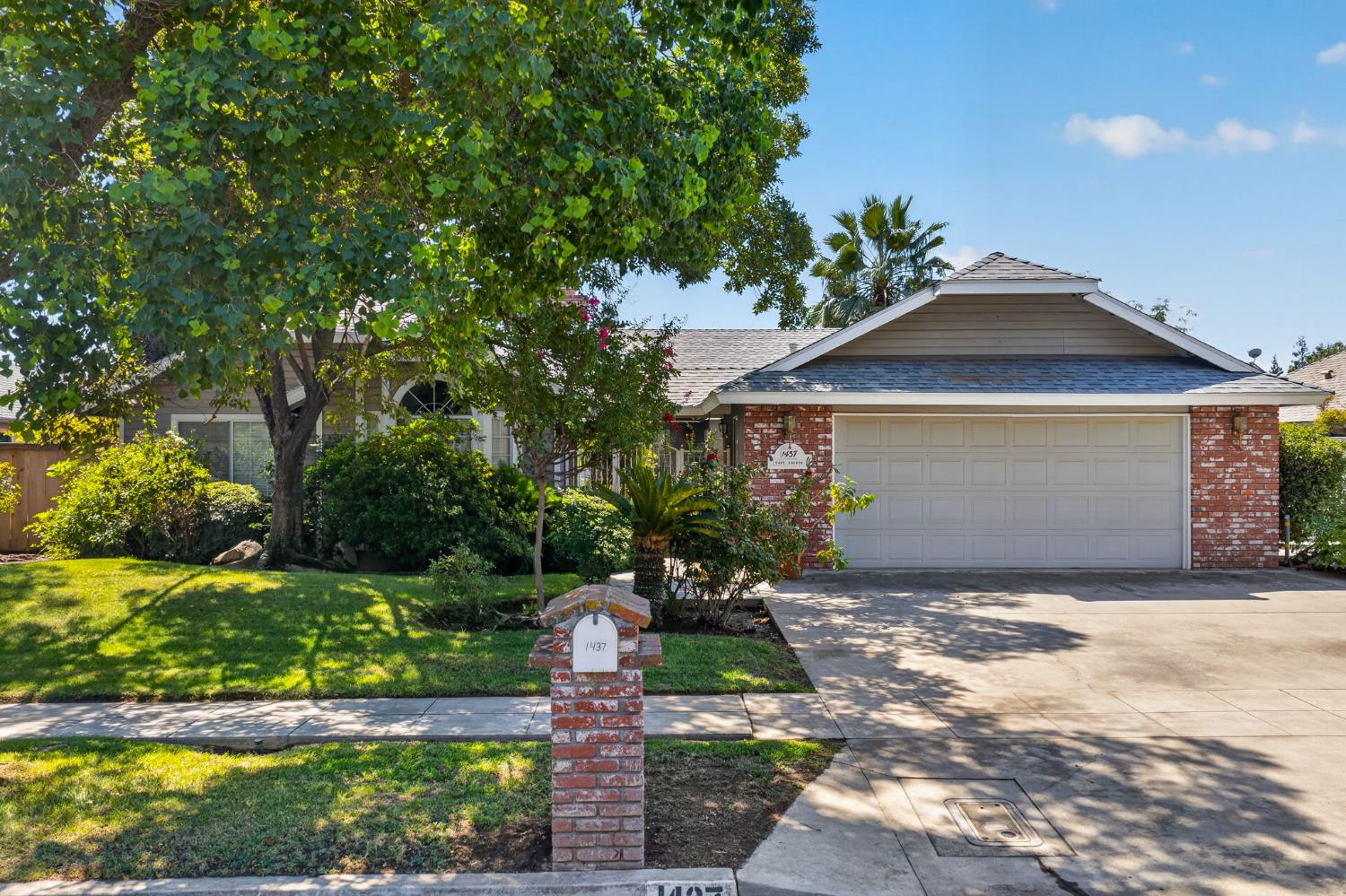 1437 E Goshen Ave, Fresno, CA 93720
