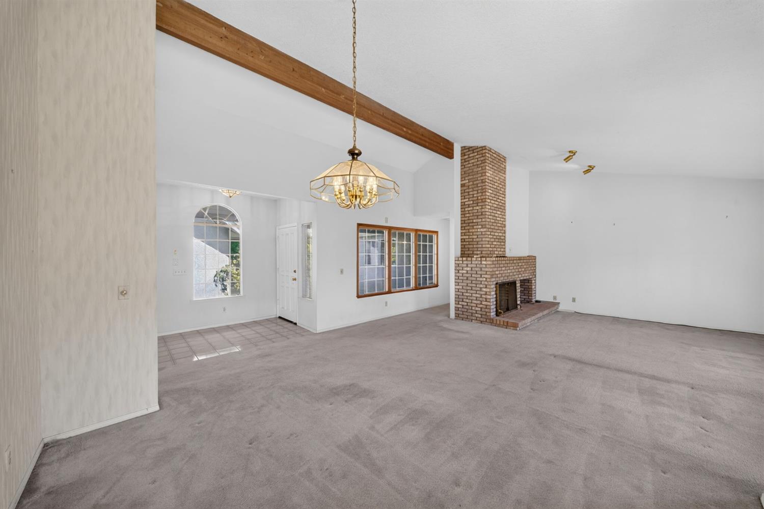 1437 E Goshen Ave, Fresno, CA 93720