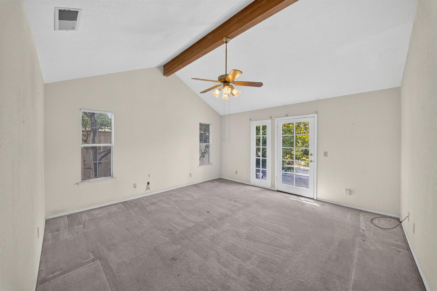 1437 E Goshen Ave, Fresno, CA 93720