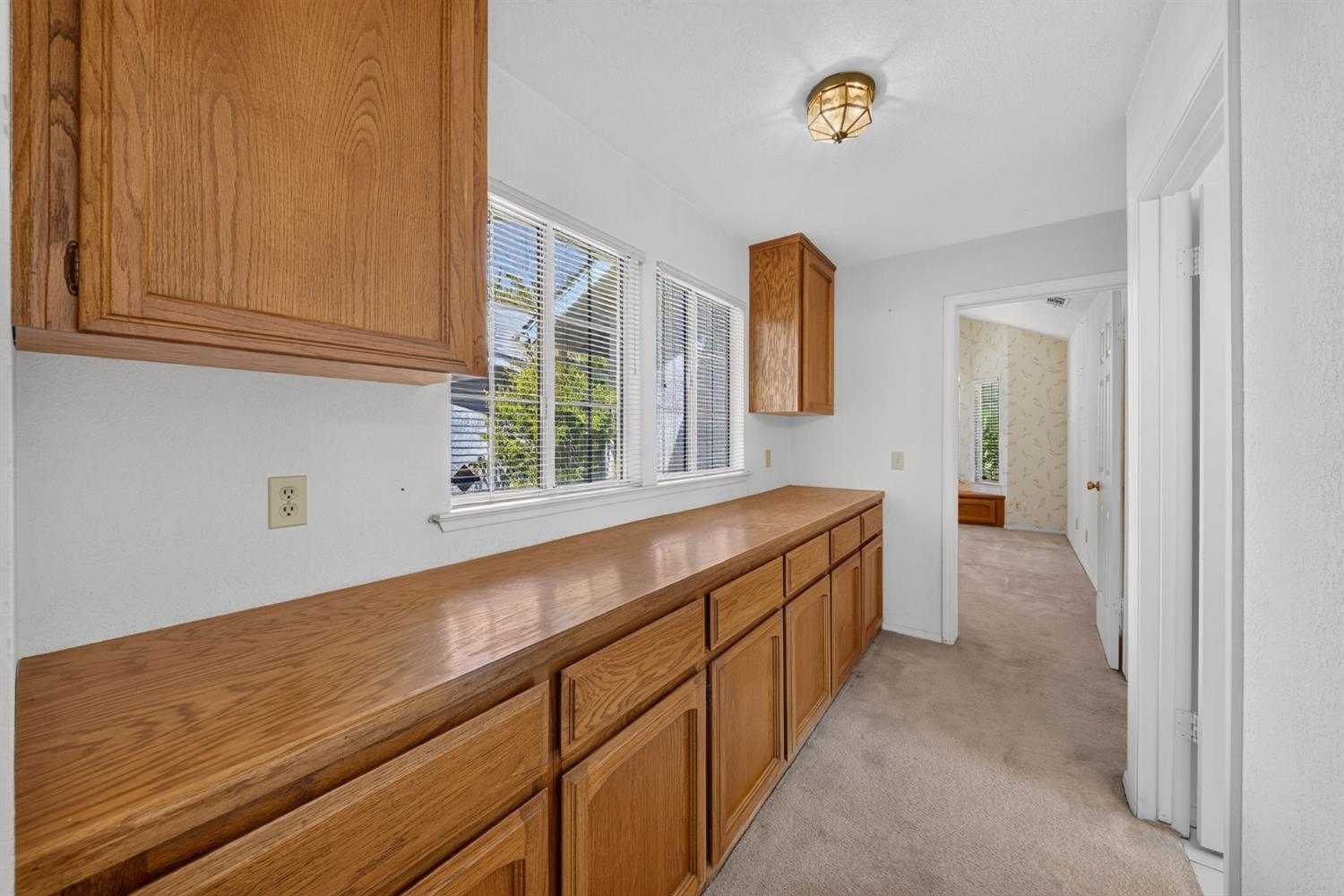 1437 E Goshen Ave, Fresno, CA 93720