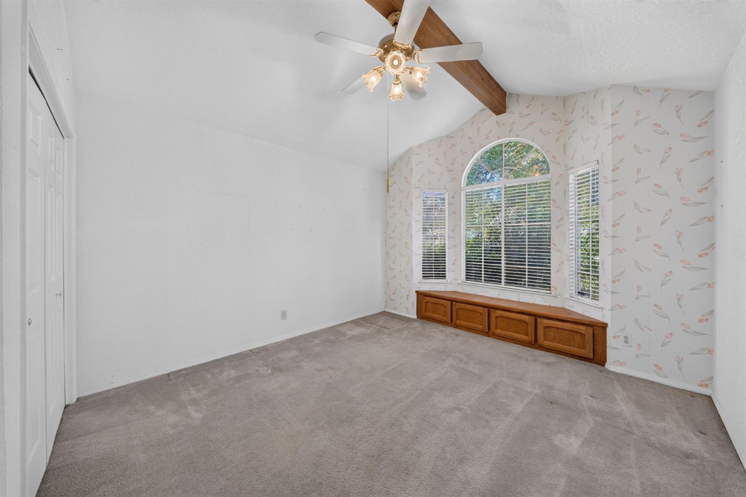 1437 E Goshen Ave, Fresno, CA 93720