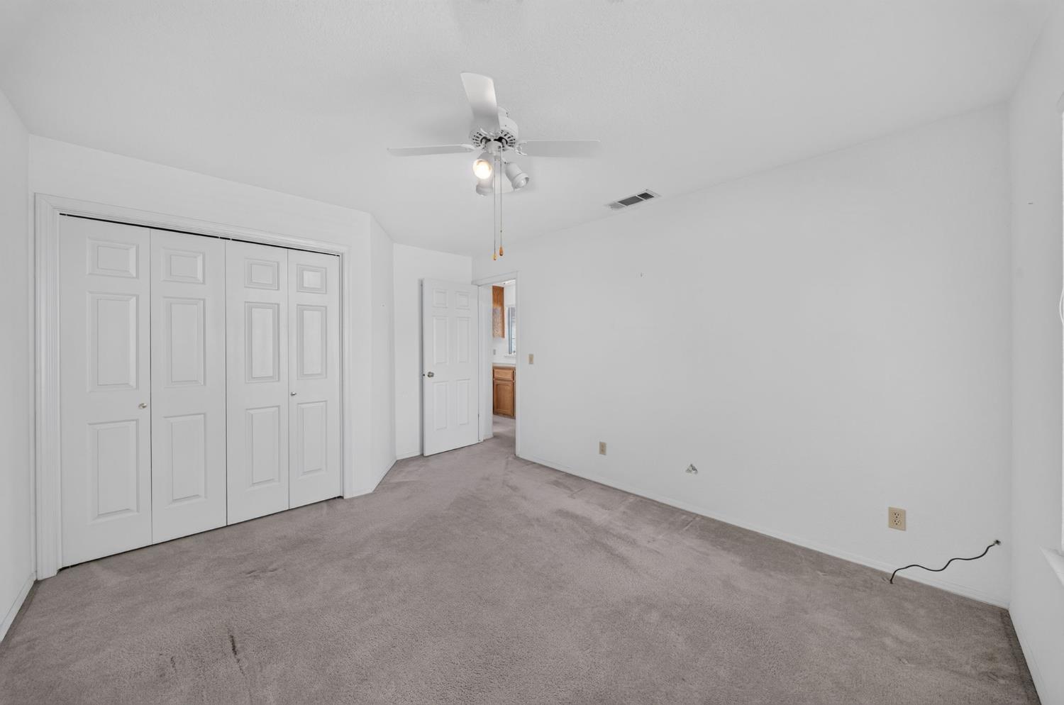 1437 E Goshen Ave, Fresno, CA 93720