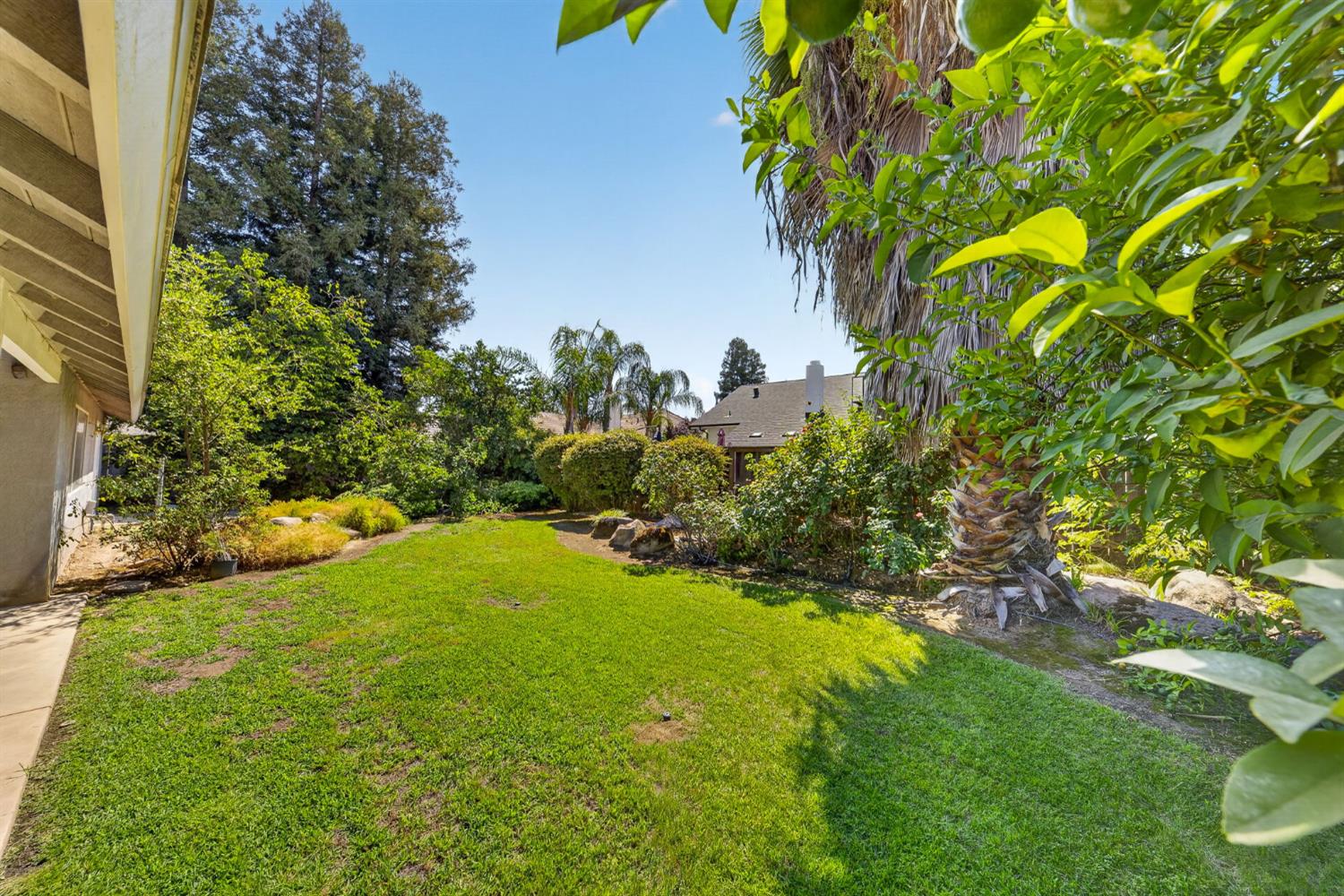 1437 E Goshen Ave, Fresno, CA 93720