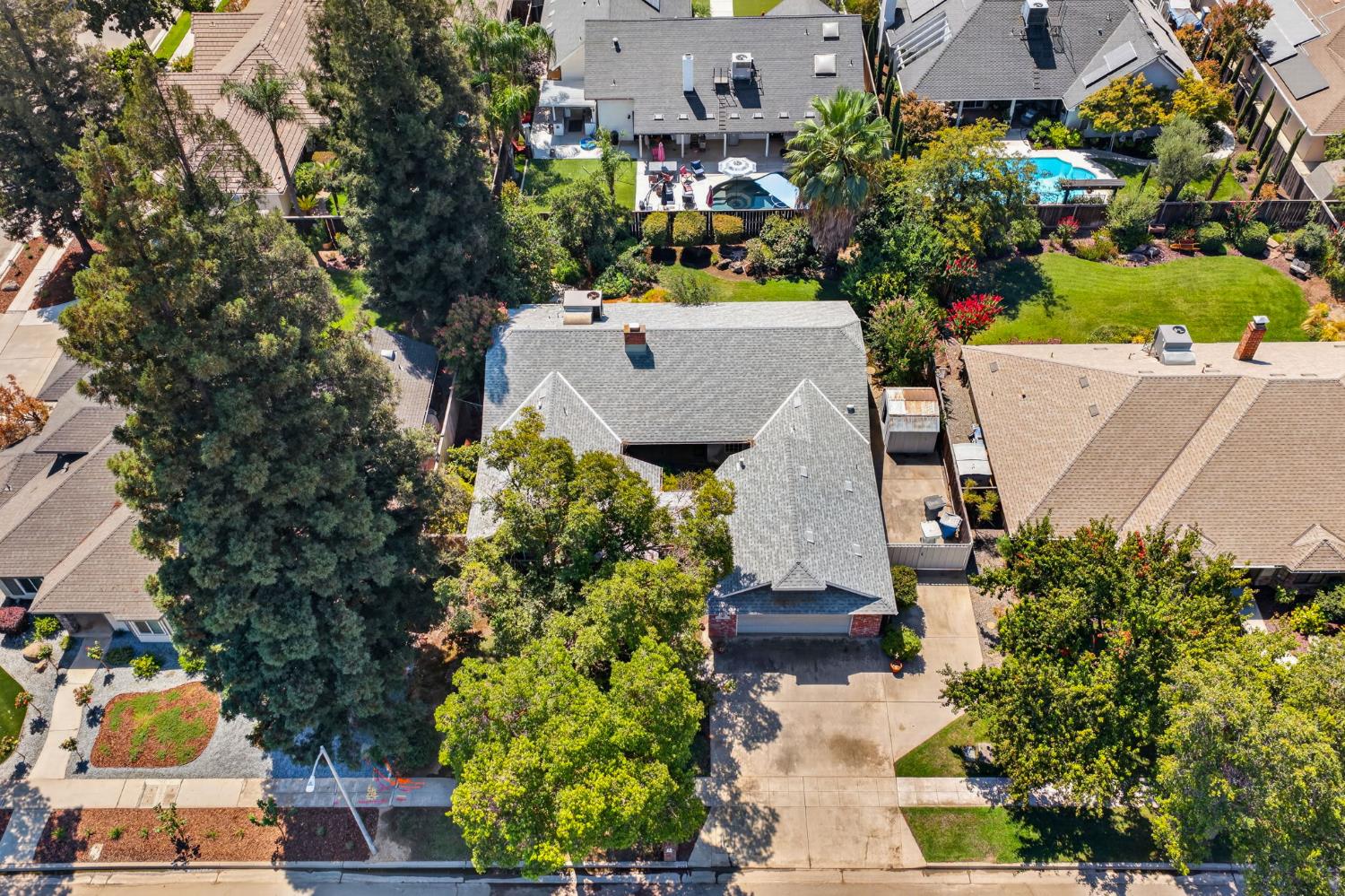 1437 E Goshen Ave, Fresno, CA 93720