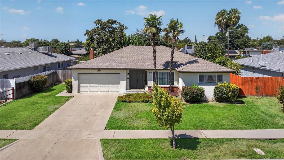 4733 N Callisch St, Fresno, CA 93726