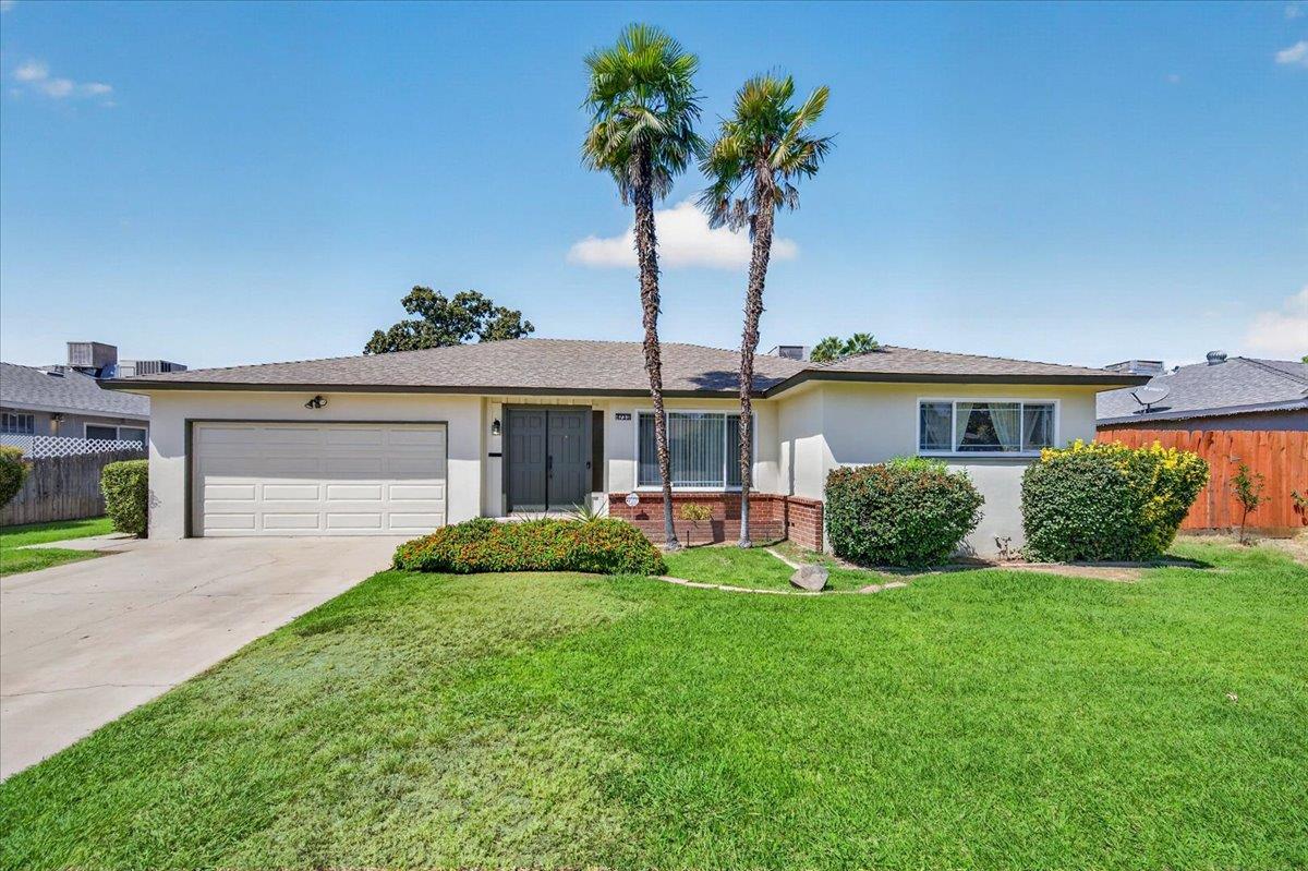 4733 N Callisch St, Fresno, CA 93726
