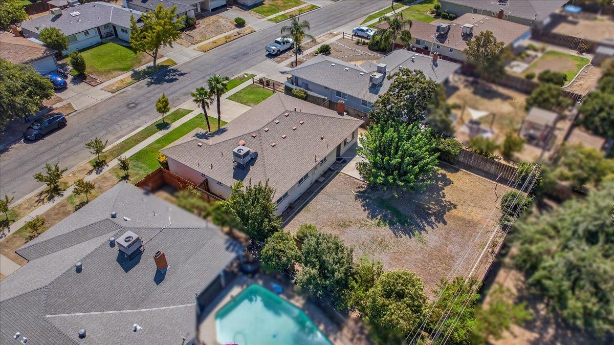 4733 N Callisch St, Fresno, CA 93726