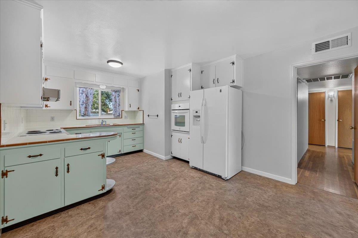 4733 N Callisch St, Fresno, CA 93726
