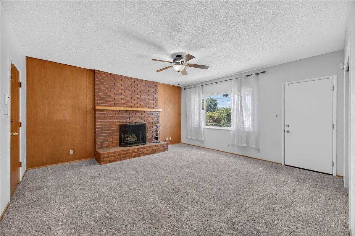 4733 N Callisch St, Fresno, CA 93726