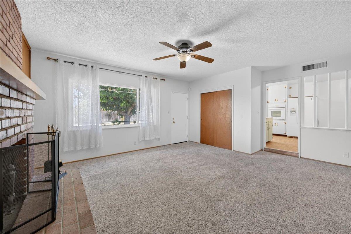 4733 N Callisch St, Fresno, CA 93726