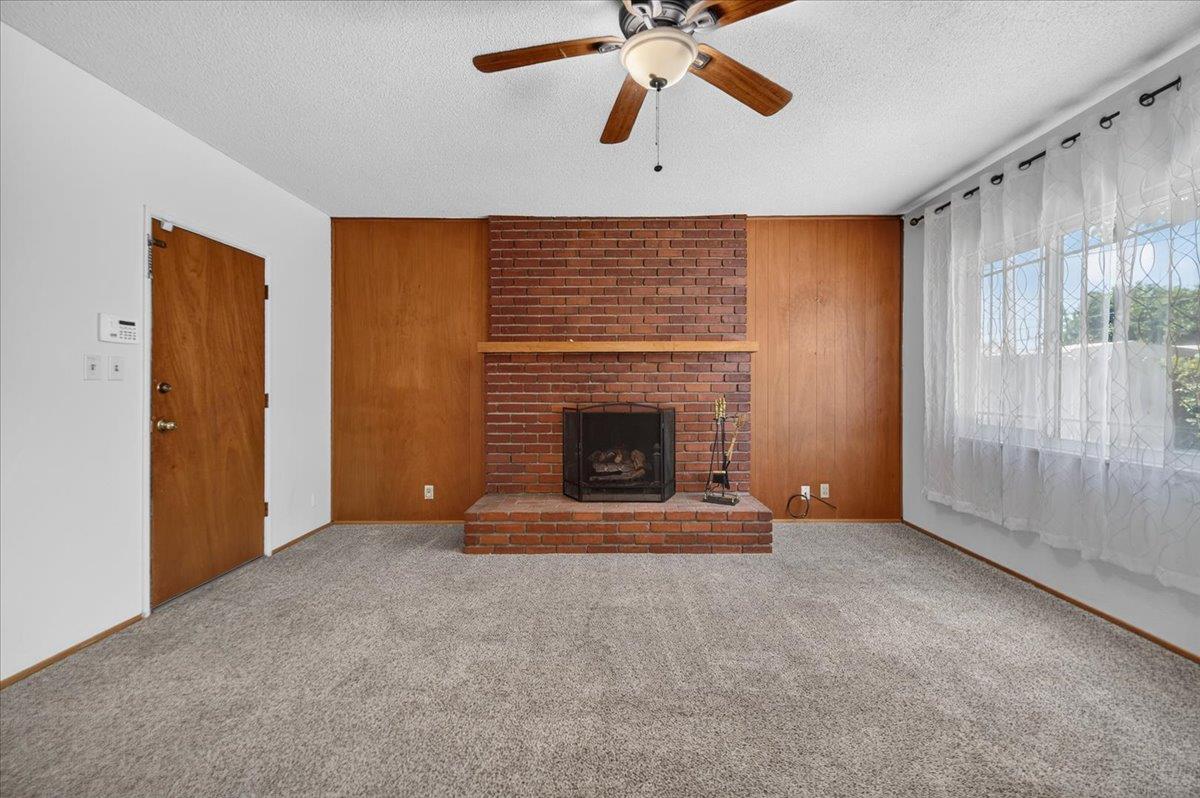 4733 N Callisch St, Fresno, CA 93726
