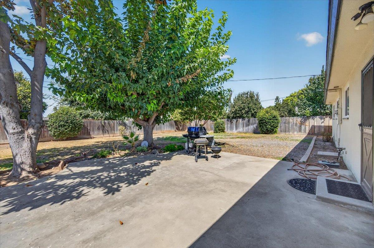 4733 N Callisch St, Fresno, CA 93726