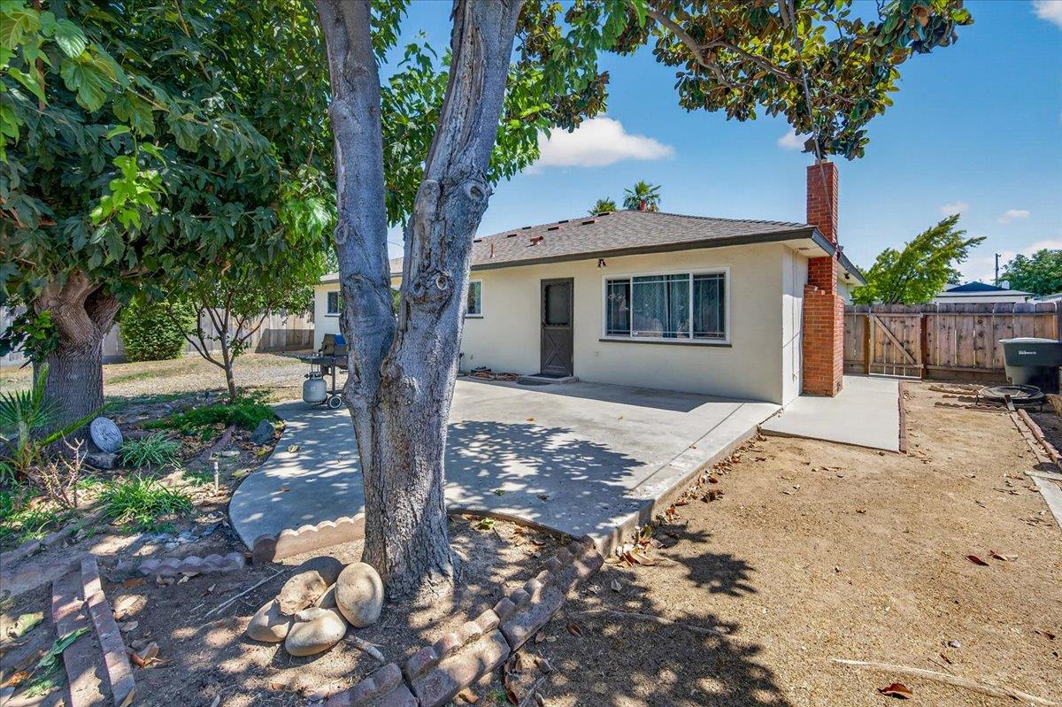 4733 N Callisch St, Fresno, CA 93726