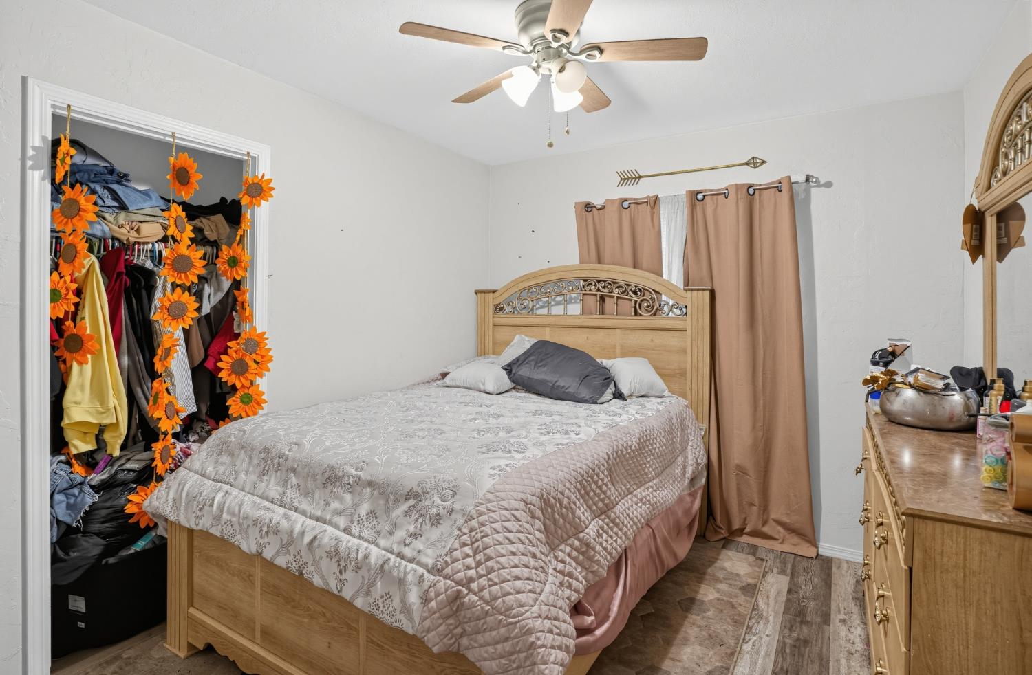 8642 E Ostler St, Selma, CA 93662