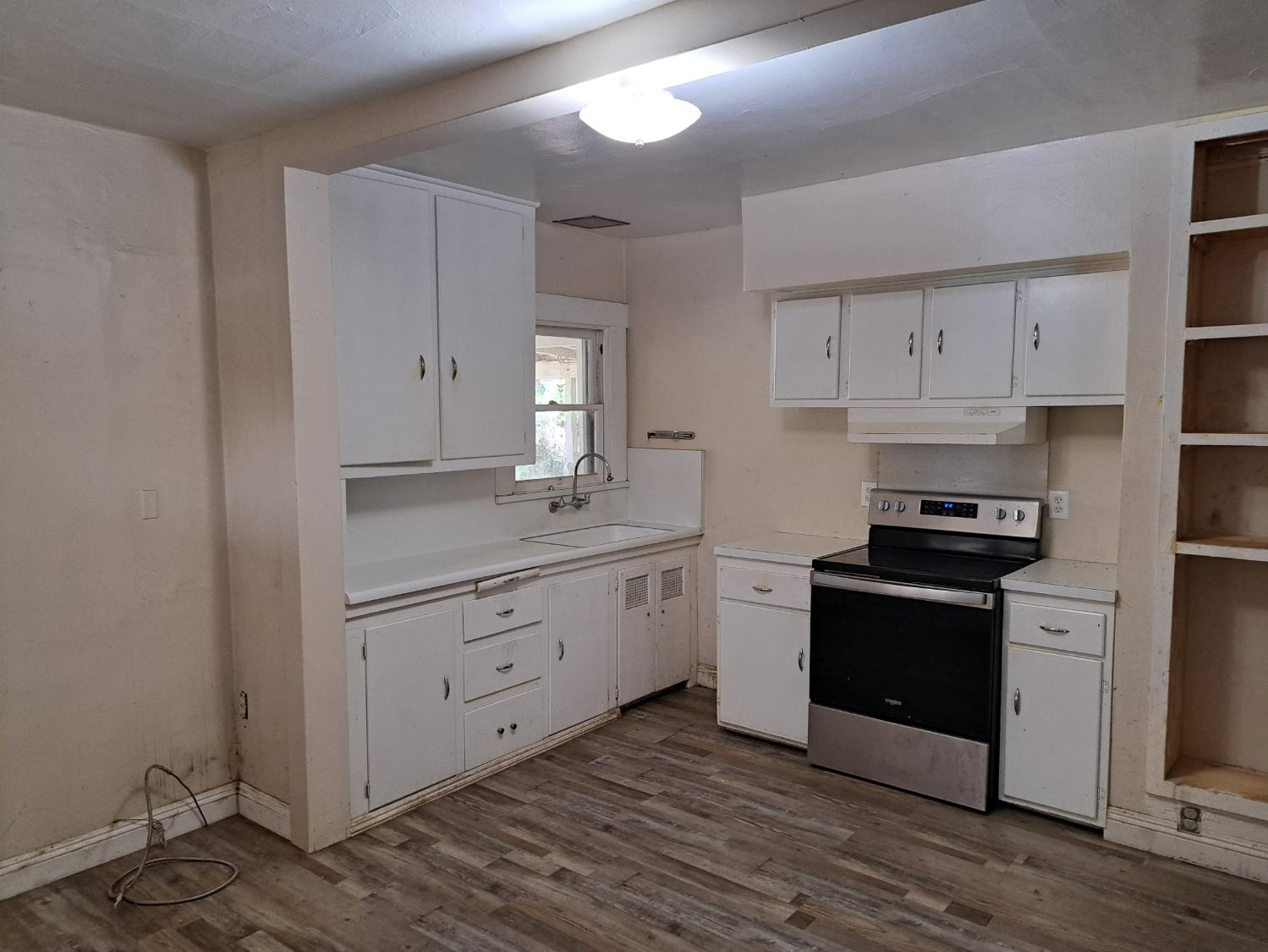 1335 N Glenn Ave, Fresno, CA 93728