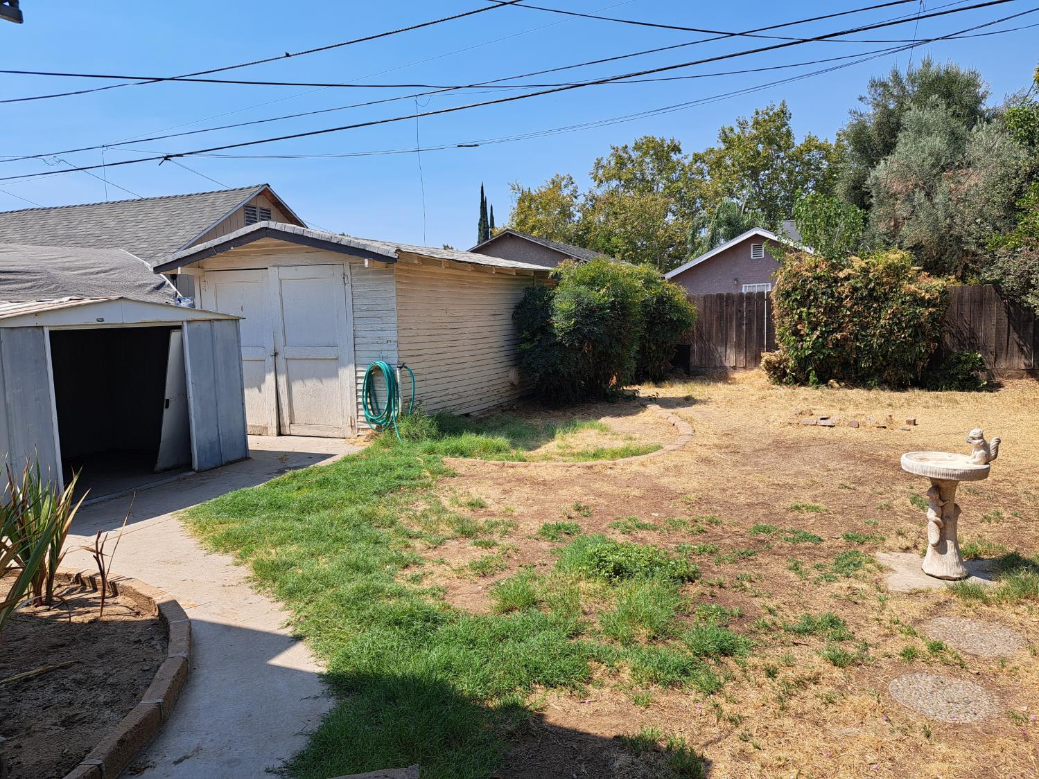 1335 N Glenn Ave, Fresno, CA 93728