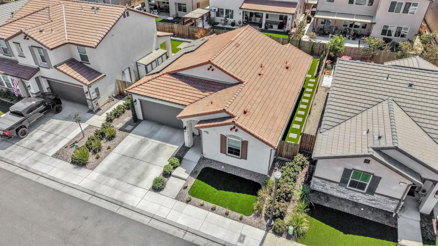 1178 Pinnacle Dr W, Madera, CA 93636