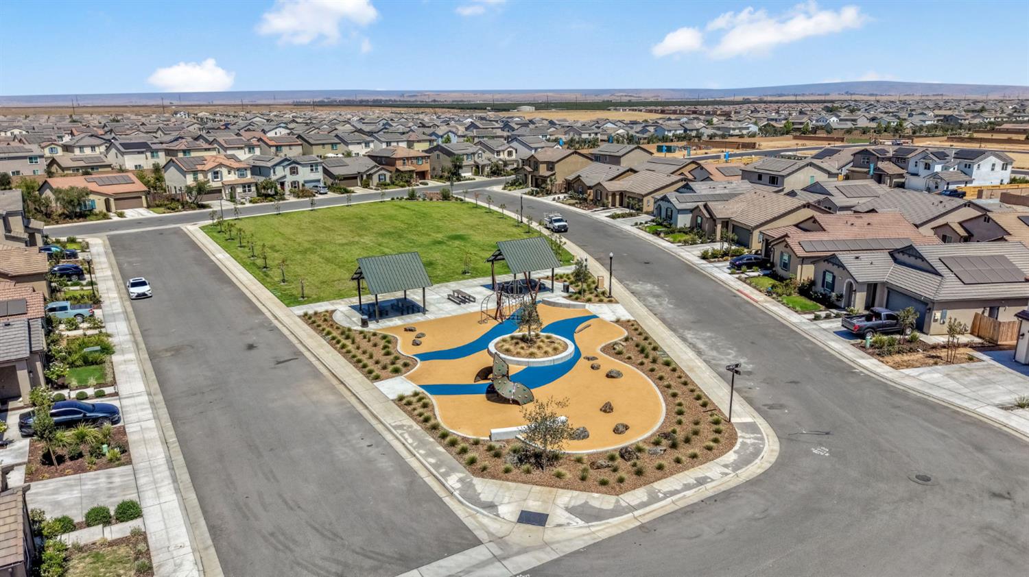 1178 Pinnacle Dr W, Madera, CA 93636
