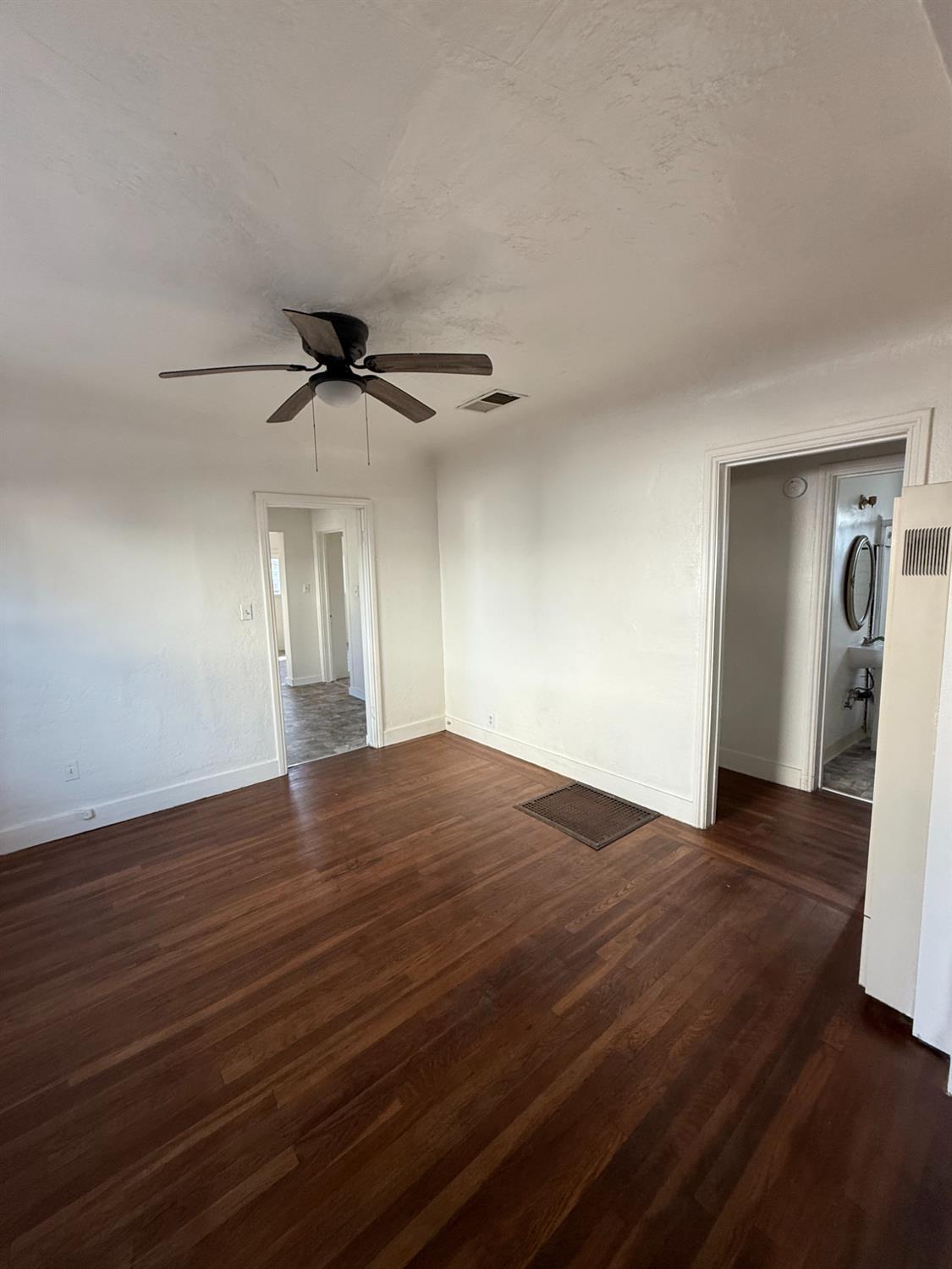 631 E Ventura, Tulare, CA 93274