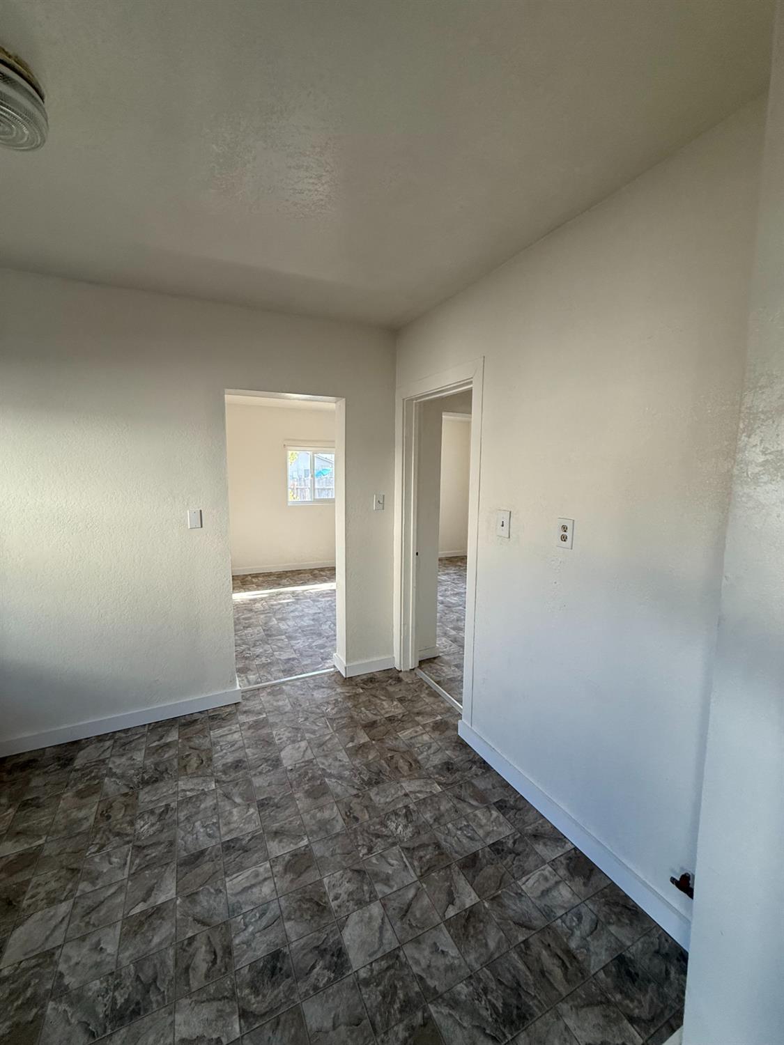 631 E Ventura, Tulare, CA 93274