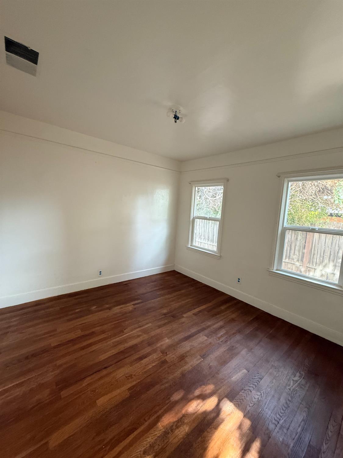 631 E Ventura, Tulare, CA 93274