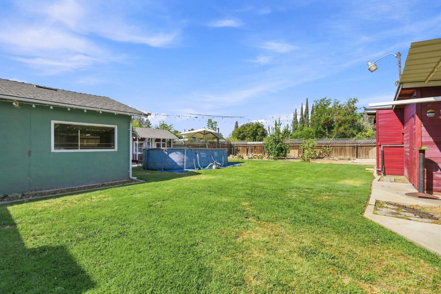 1382 N Oaks St, Tulare, CA 93274