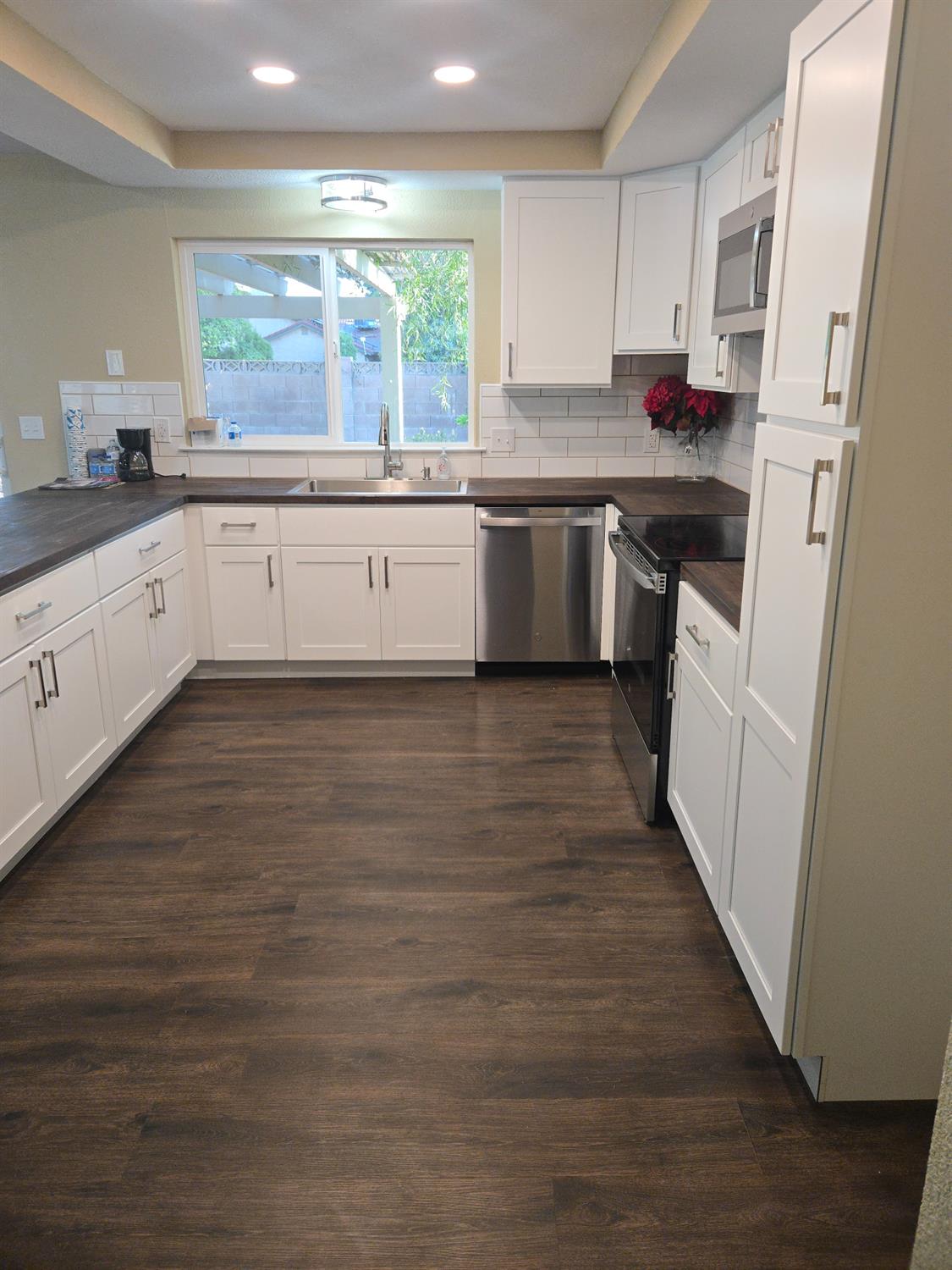 1946 Calimyrna Ave, Clovis, CA 93611