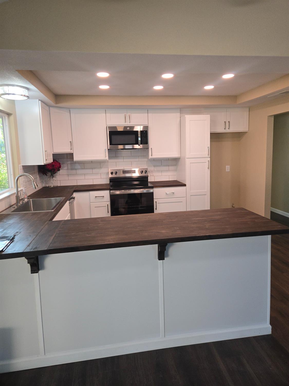 1946 Calimyrna Ave, Clovis, CA 93611