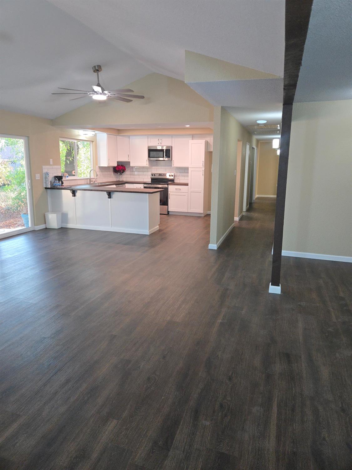 1946 Calimyrna Ave, Clovis, CA 93611