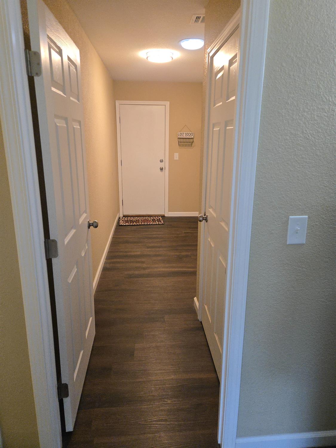 1946 Calimyrna Ave, Clovis, CA 93611