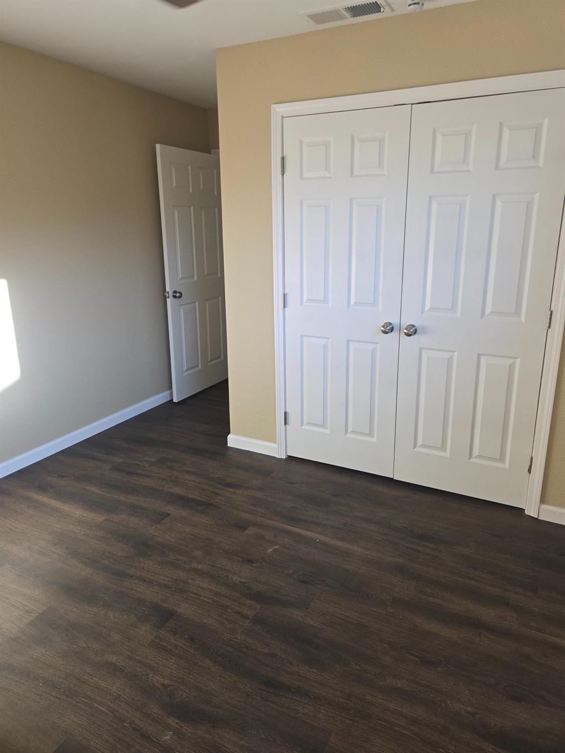 1946 Calimyrna Ave, Clovis, CA 93611