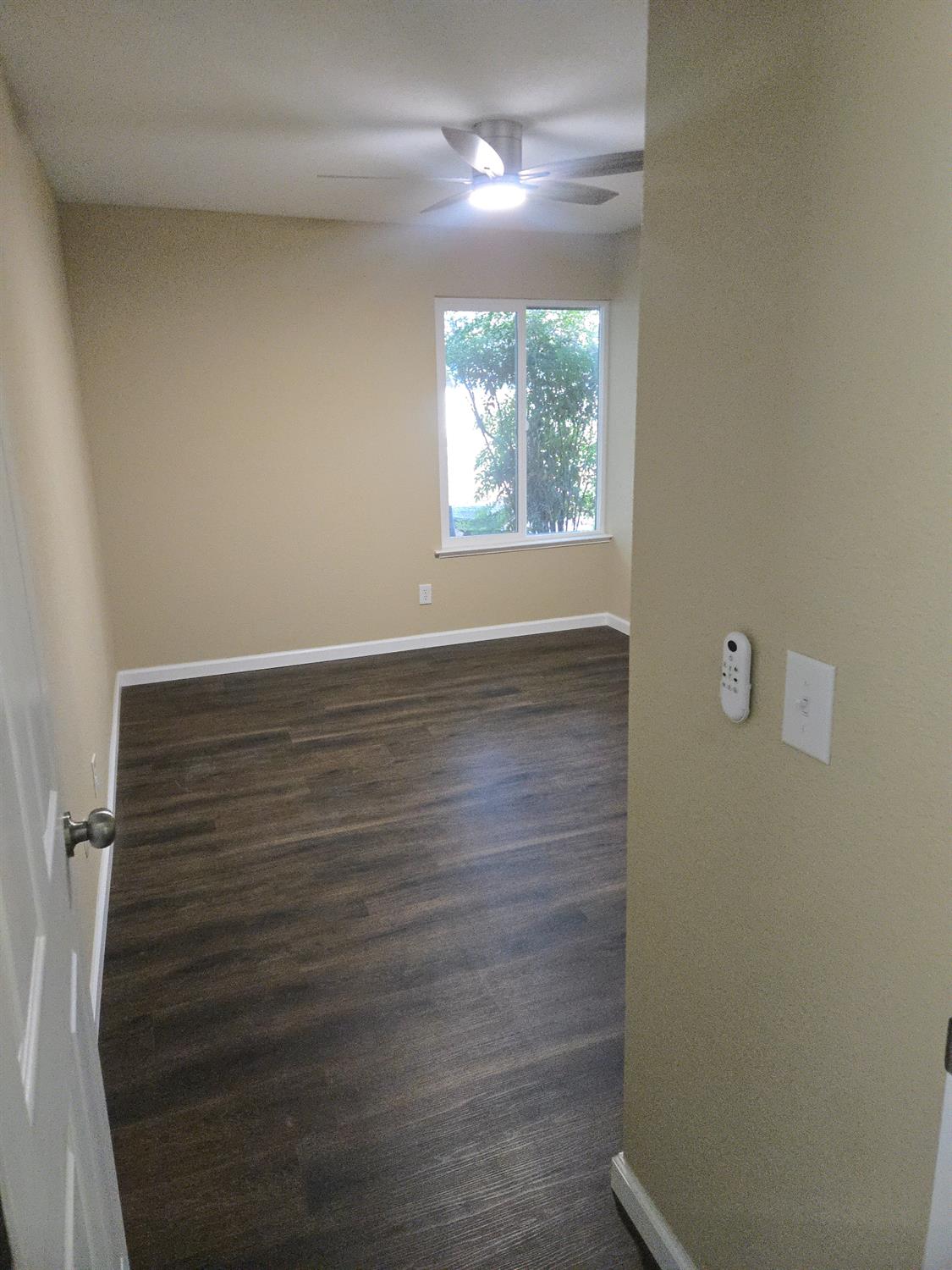 1946 Calimyrna Ave, Clovis, CA 93611
