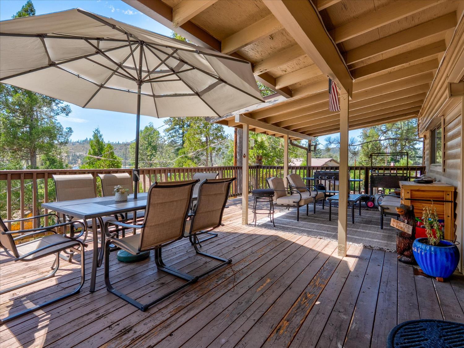 53746 Acorn Rd, Bass Lake, CA 93604