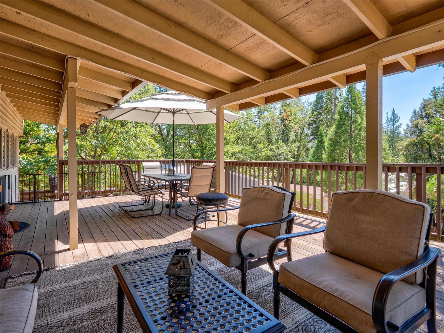 53746 Acorn Rd, Bass Lake, CA 93604