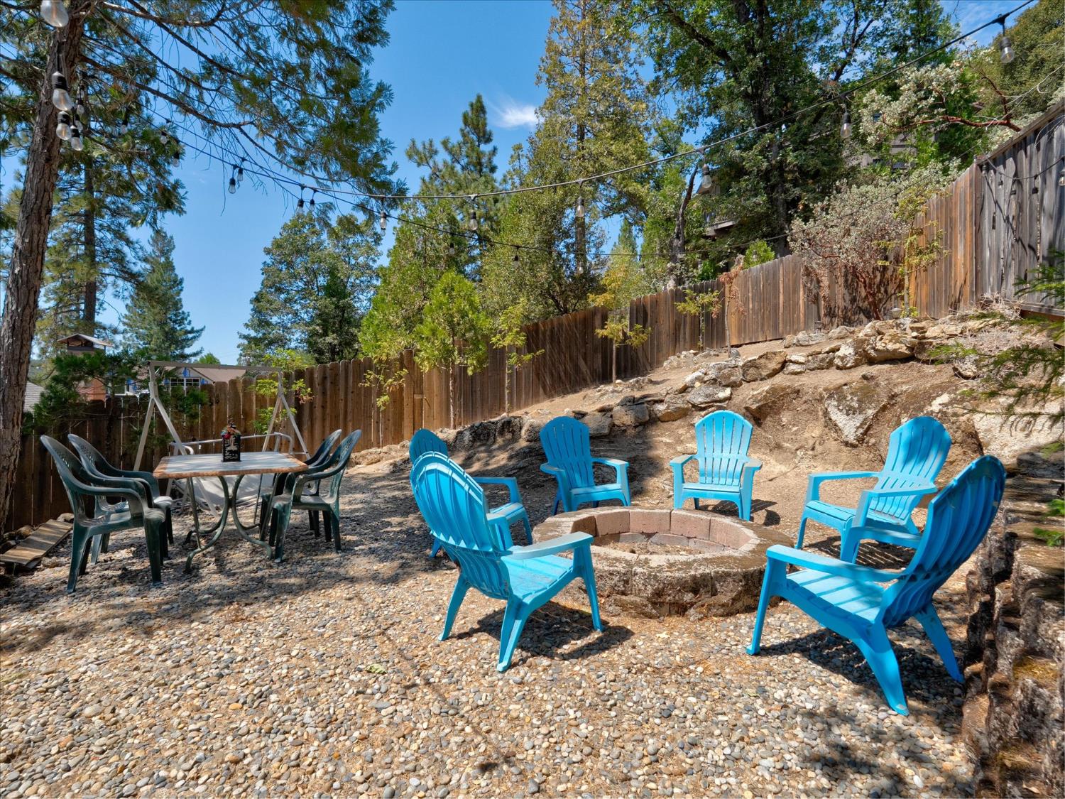 53746 Acorn Rd, Bass Lake, CA 93604