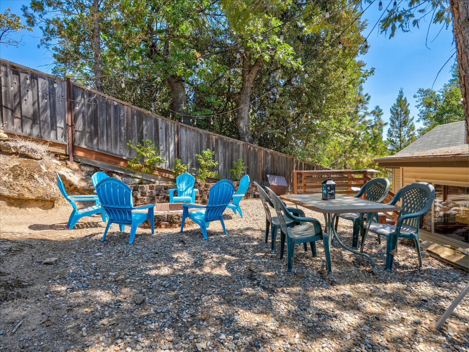 53746 Acorn Rd, Bass Lake, CA 93604
