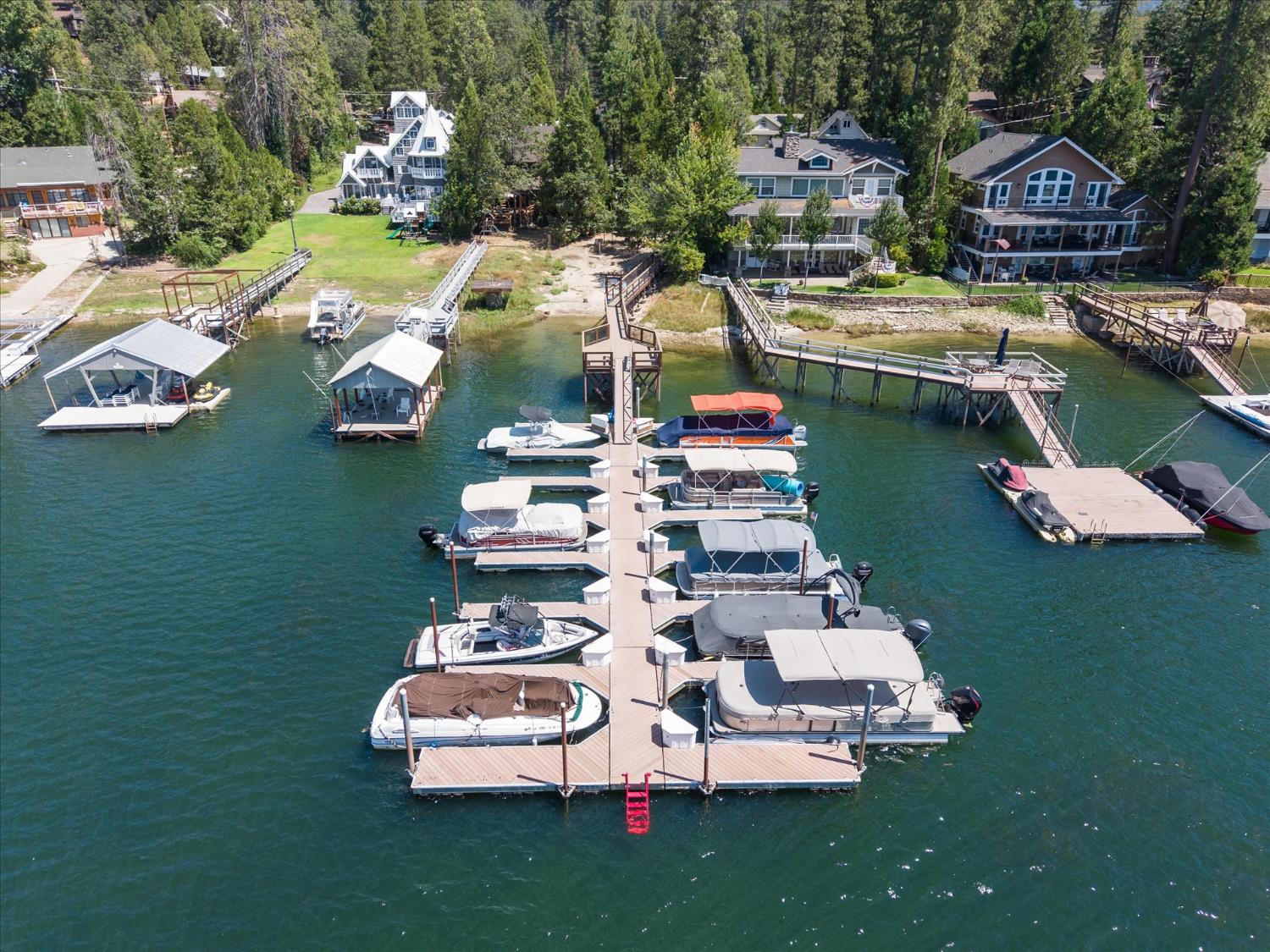 53746 Acorn Rd, Bass Lake, CA 93604