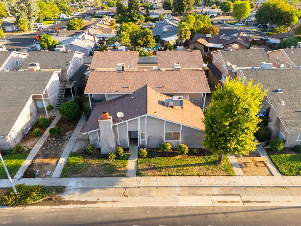 581 W Ashlan Ave, Clovis, CA 93612