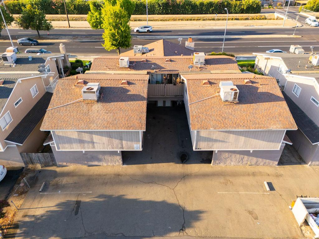 581 W Ashlan Ave, Clovis, CA 93612