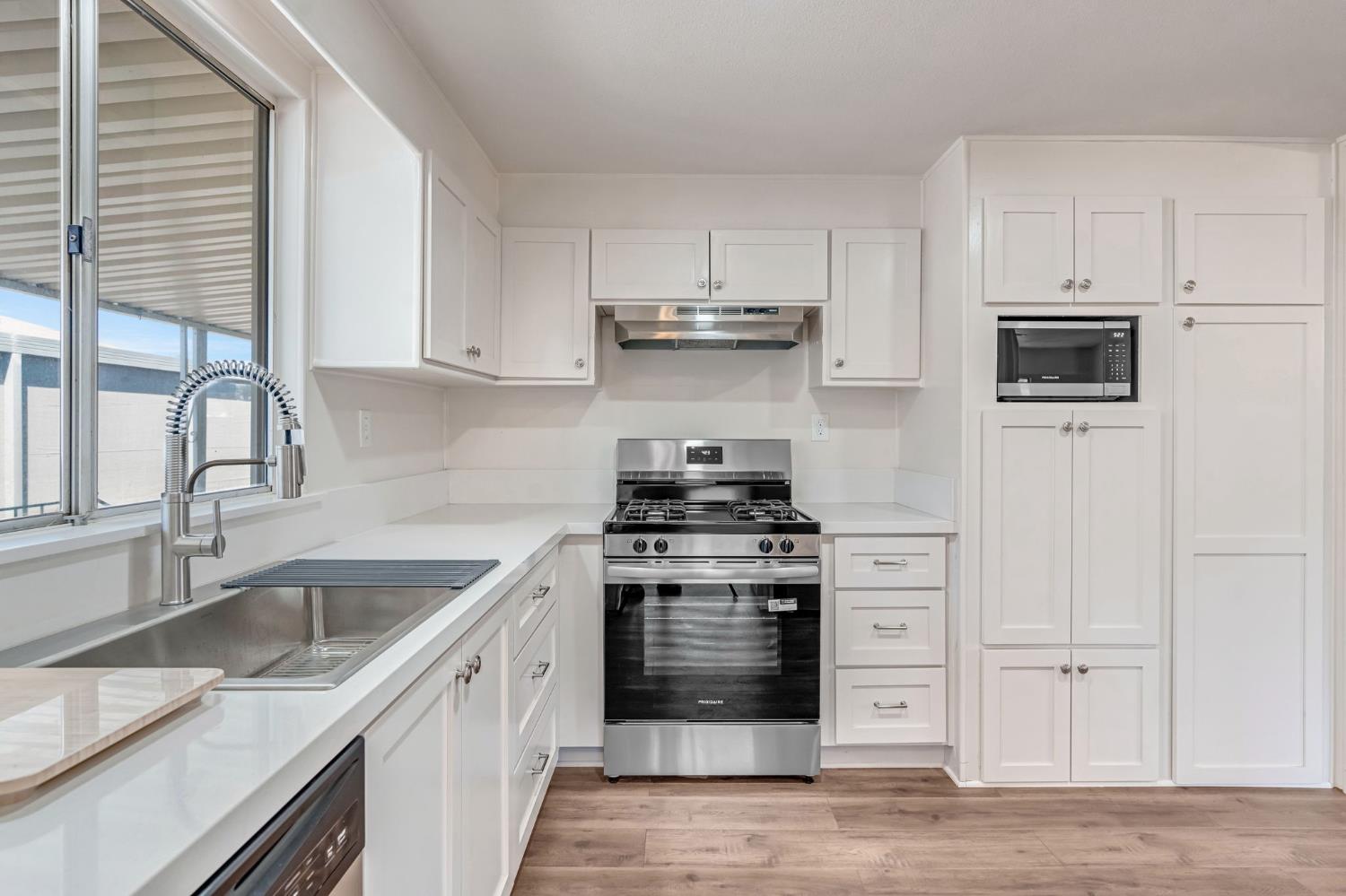 105 W Herndon Ave #132, Pinedale, CA 93650