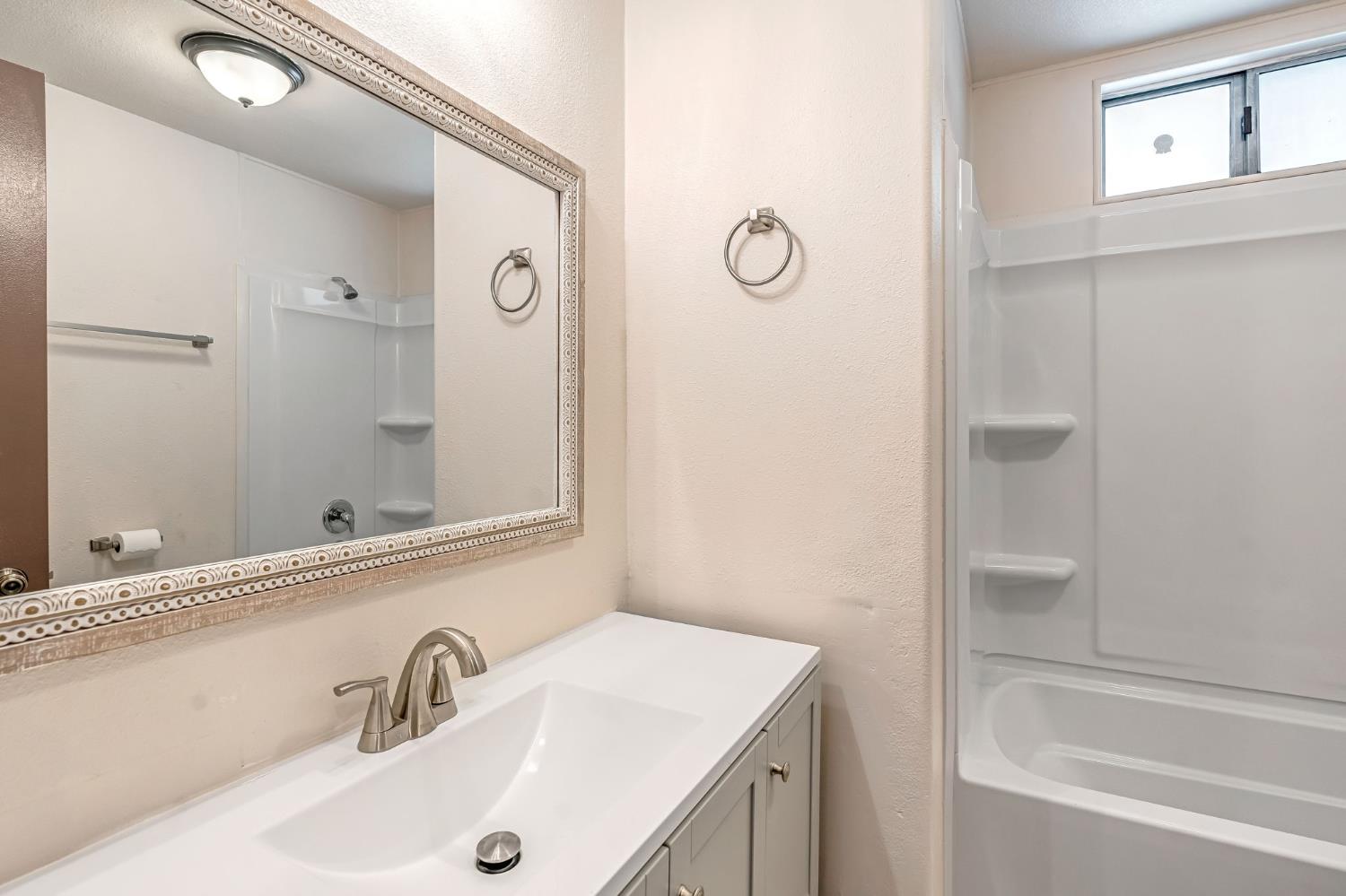 105 W Herndon Ave #132, Pinedale, CA 93650