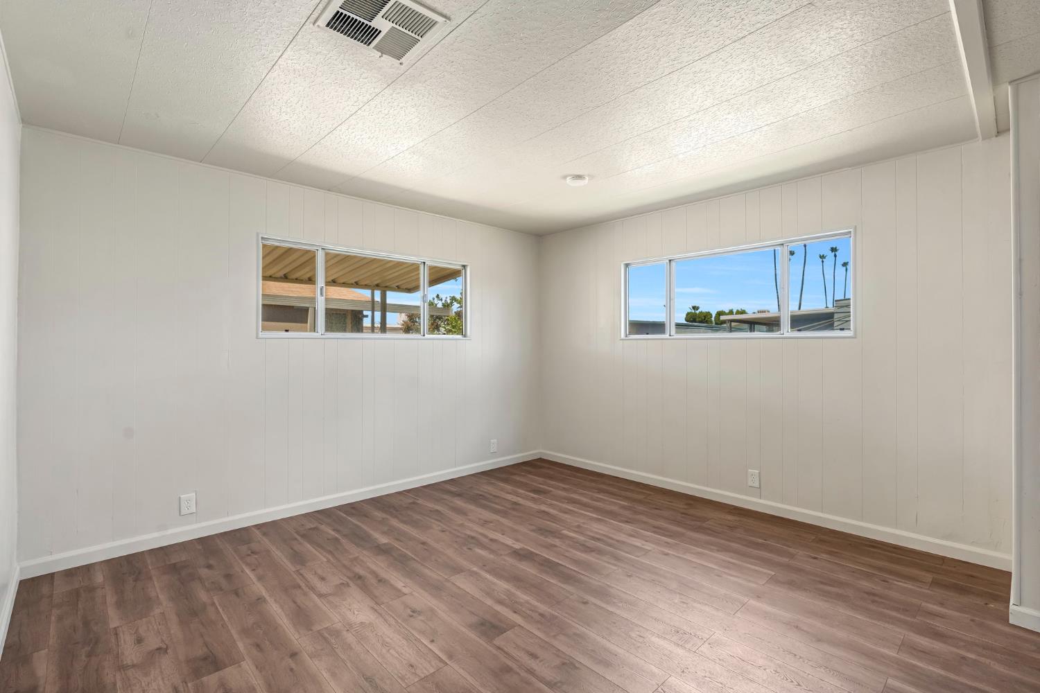 105 W Herndon Ave #132, Pinedale, CA 93650
