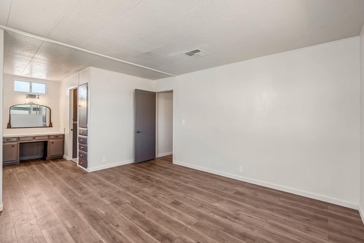 105 W Herndon Ave #132, Pinedale, CA 93650