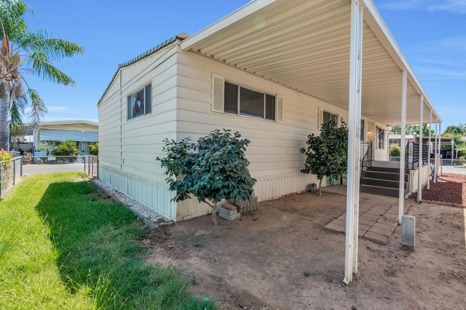 105 W Herndon Ave #132, Pinedale, CA 93650