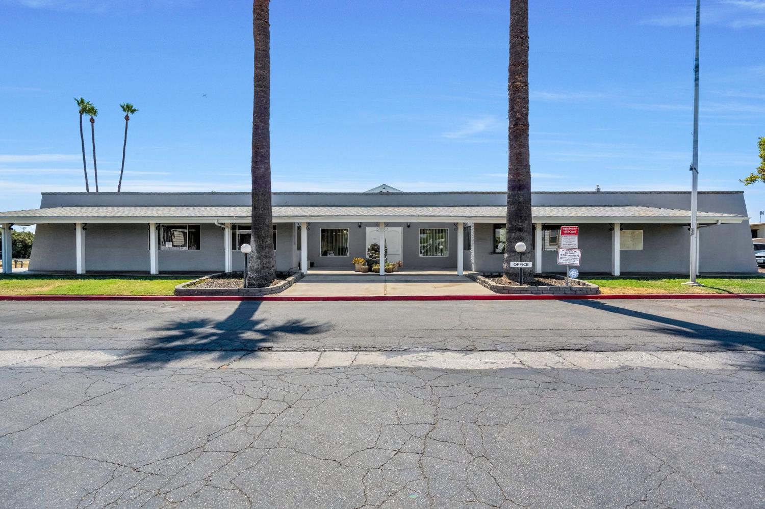 105 W Herndon Ave #132, Pinedale, CA 93650